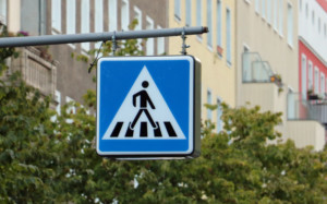 Sicher unterwegs: SPD-Fraktion startet die Aktion #FußwegeXhain