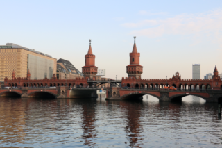 Die Oberbaumbrücke, Wahrzeichen des Bezirkes