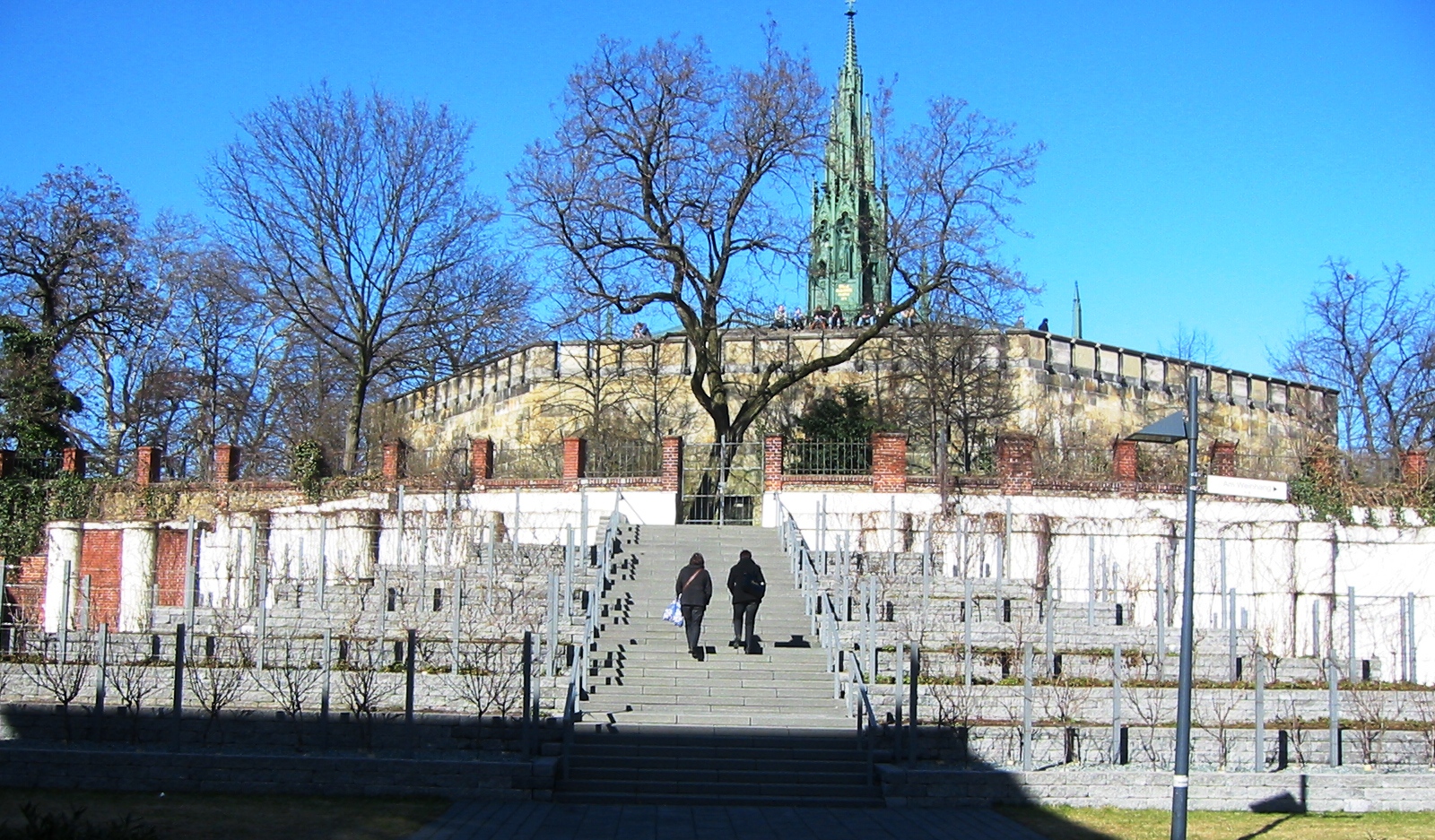 Kreuzberger Wein nicht im Zusammenhang mit Konrad Zuse benennen! - SPD Fraktion