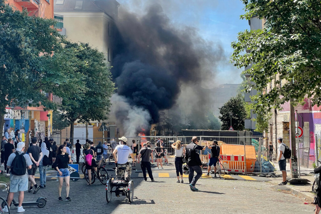 SPD-Fraktion verurteilt extremistische Gewalt in der Rigaer Straße – auch Grüne und Linke sollten klare Worte finden! - SPD Fraktion