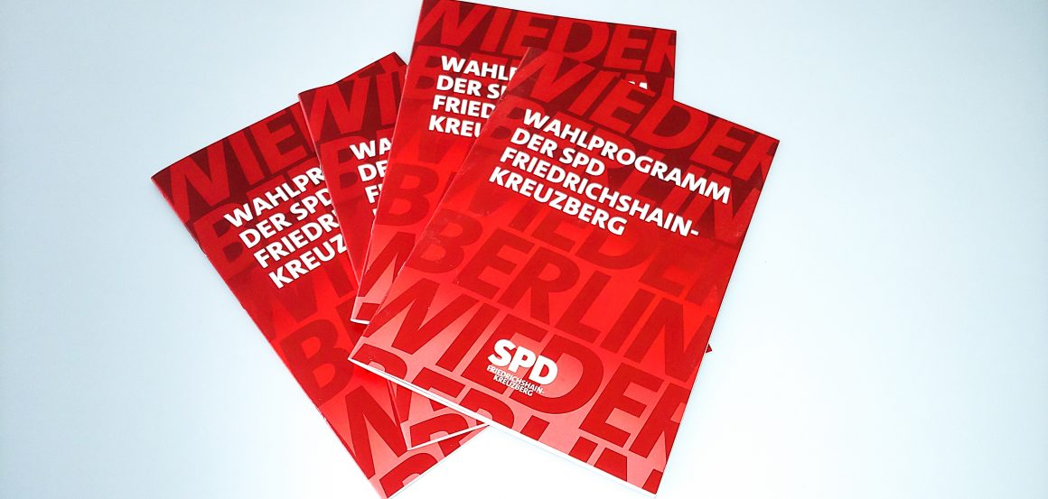Abbildung des gedruckten Bezirkswahlprogramms der SPD Friedrichshain-Kreuzberg